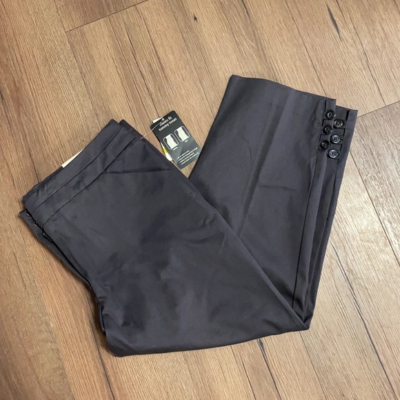 Studio Works Pants - NWT Studio Works Classic Tummy Toner Cropped Pant